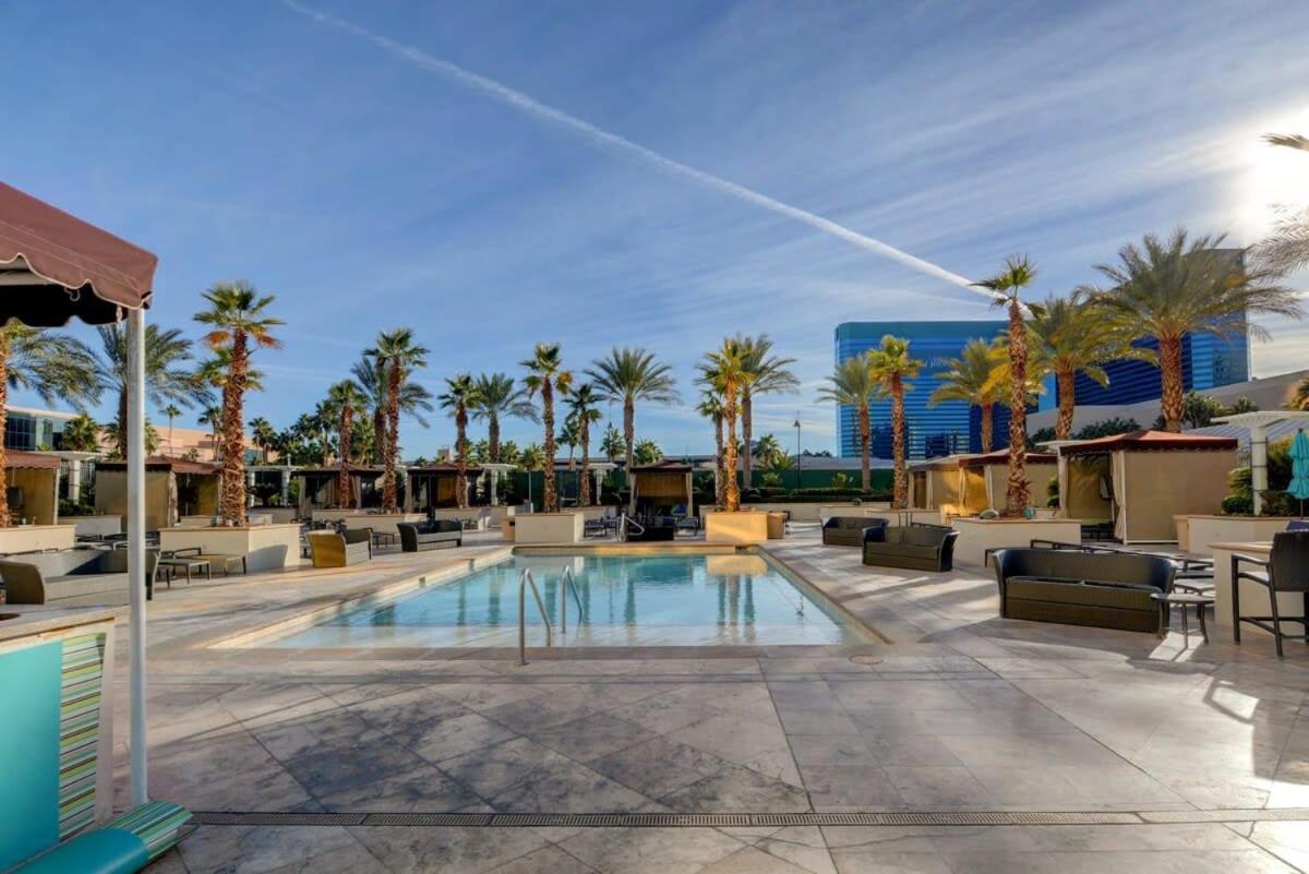 Mgm Signature-33-711 F1 Track & Strip View Balcony Las Vegas Esterno foto