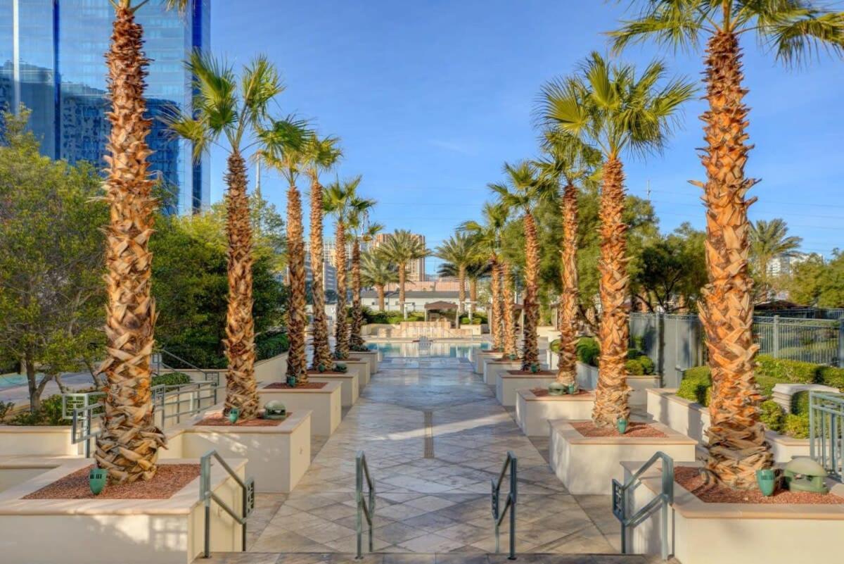 Mgm Signature-33-711 F1 Track & Strip View Balcony Las Vegas Esterno foto